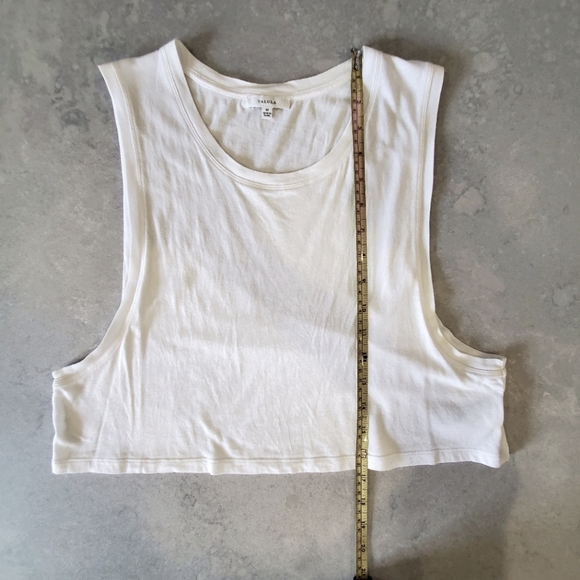 Aritzia Talula Crop Muscle Tank, Medium - Picture 5 of 8